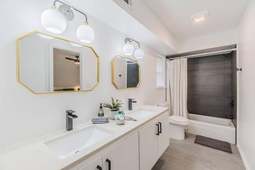 Luxury Vacation In Richardson - Housity