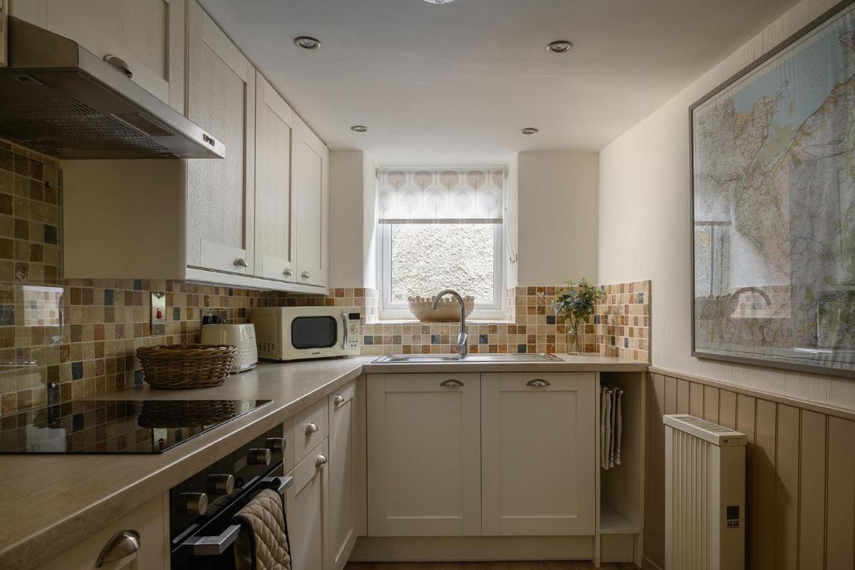 Swan Cottage - Housity