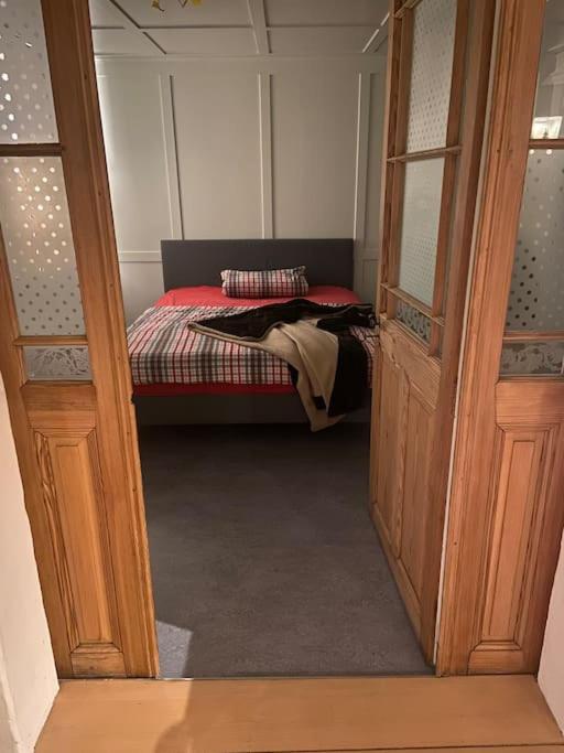 Ruheoase mit Kamin - Housity