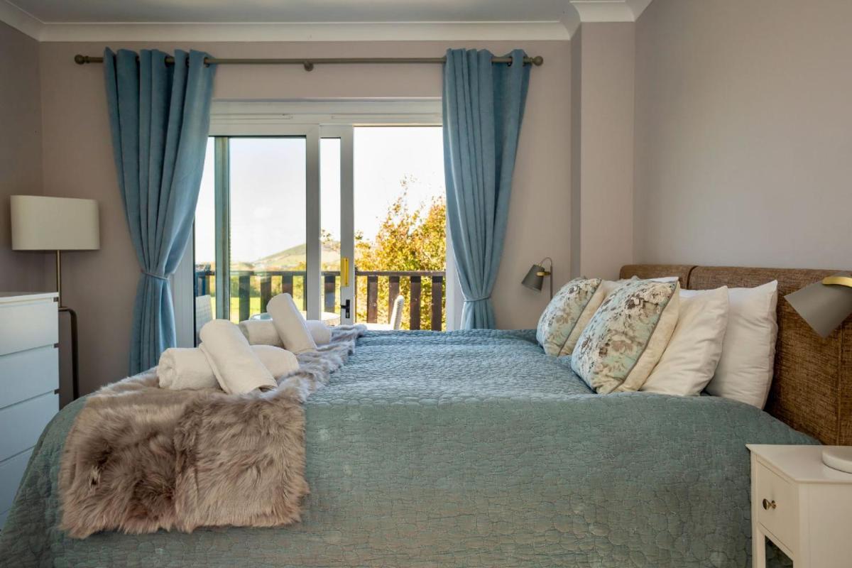 CROYDE BEACH HAVEN 5 Bedrooms - Hizvo