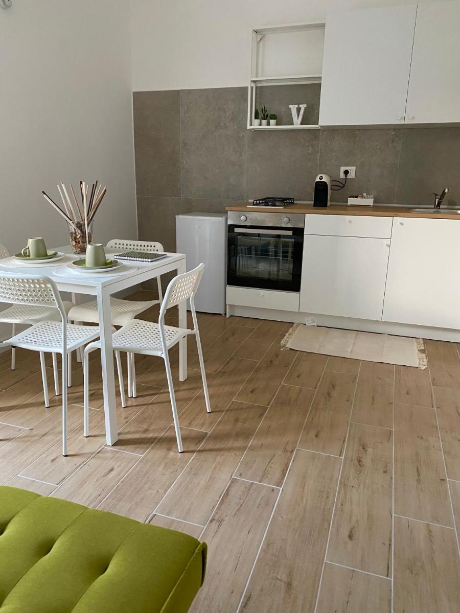 Vanvitelli Apartments - Hizvo