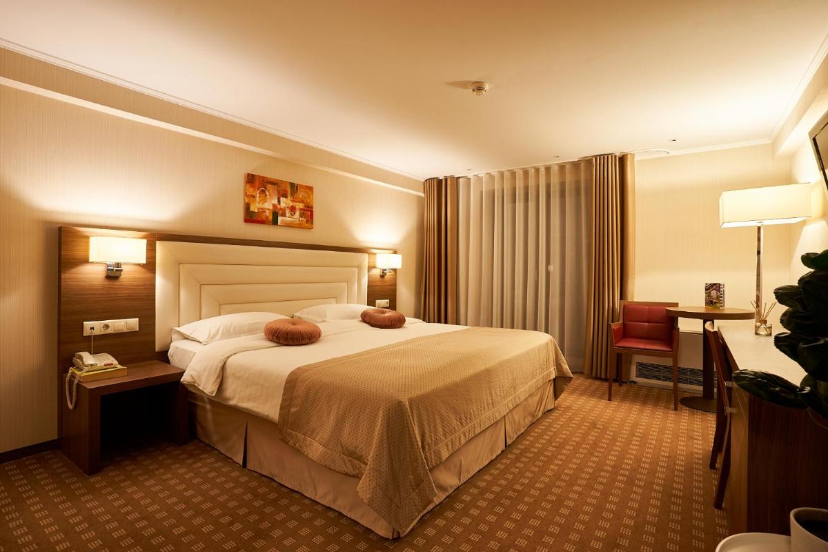 Petrodava ONE - Housity