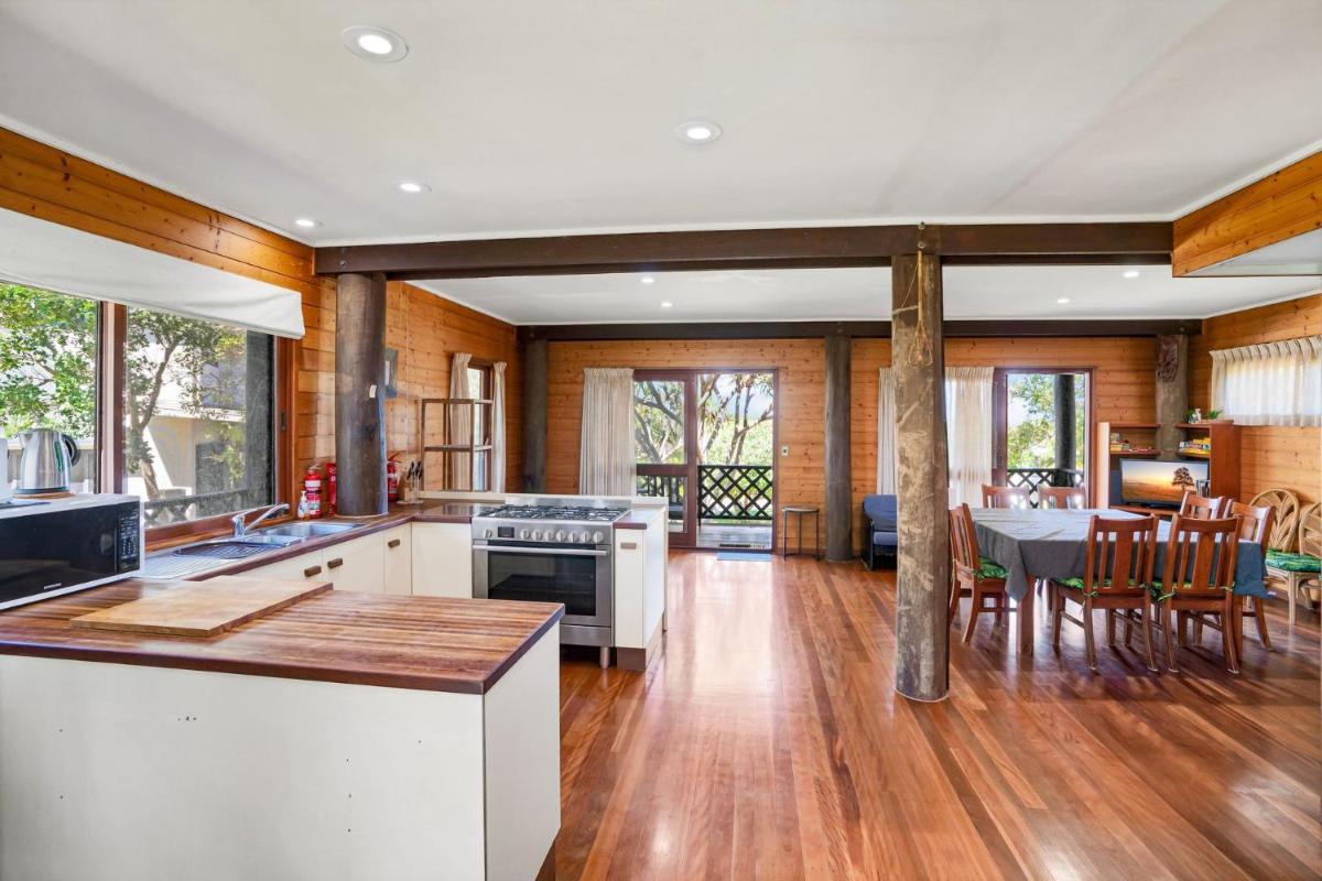 41 Carlo Circle Rainbow Beach - Housity