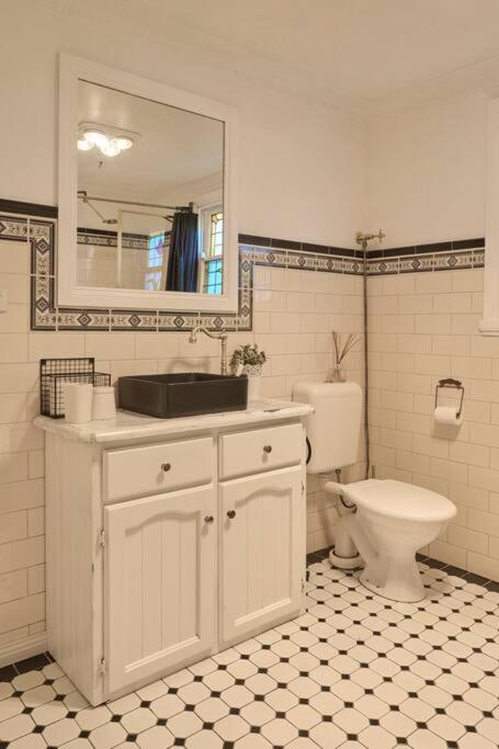 Miners Cottage lancefield - Housity