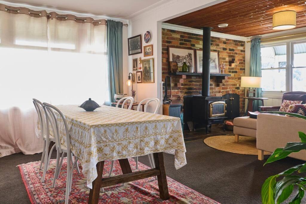 Miners Cottage lancefield - Housity