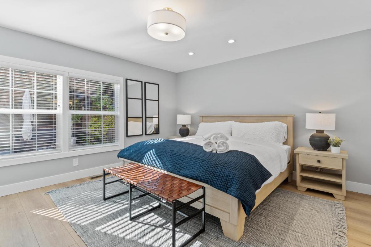 @ Marbella Lane - 3BR w/sweeping views of Bay Area - Housity