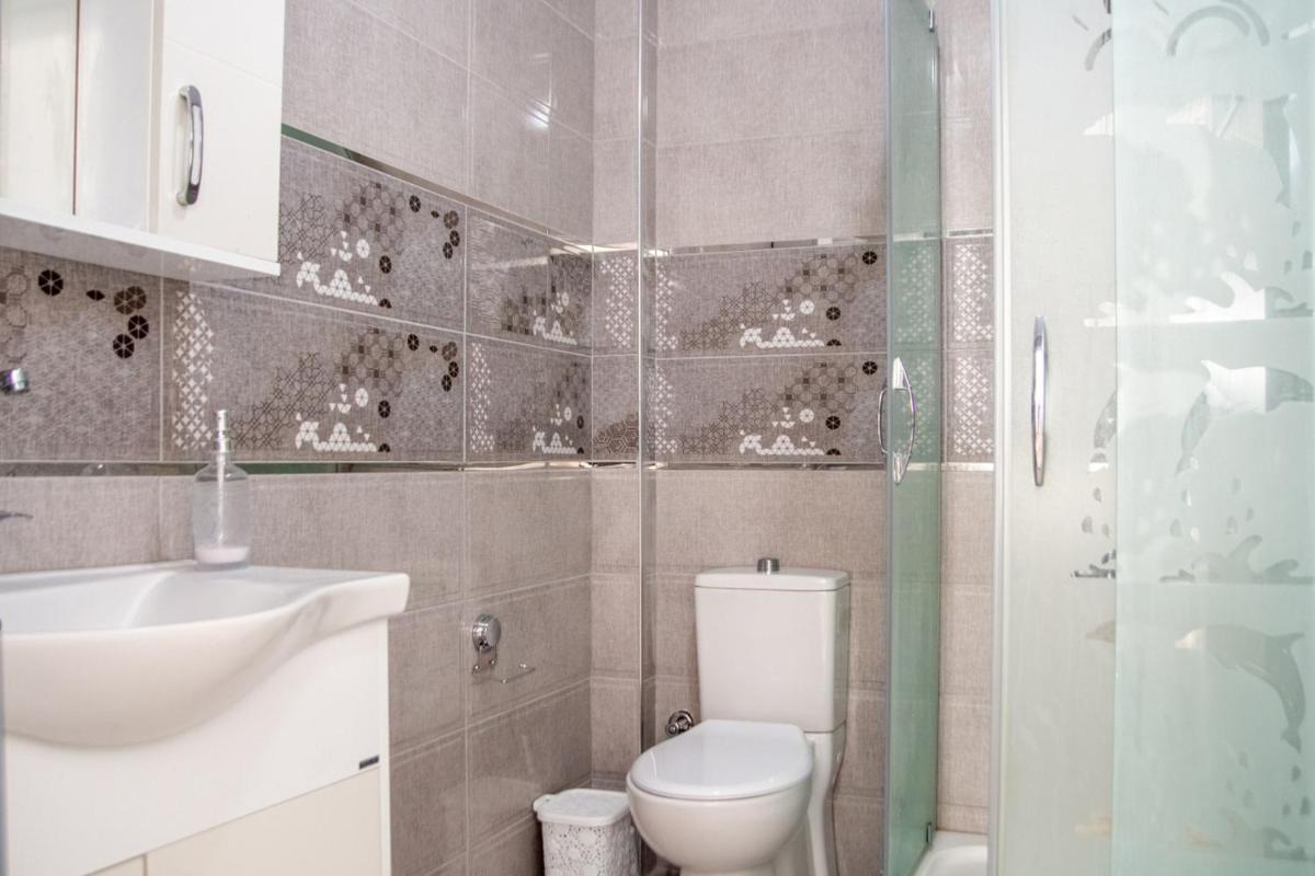 Lovely Villa Backyard and Terrace in Urla - Housity