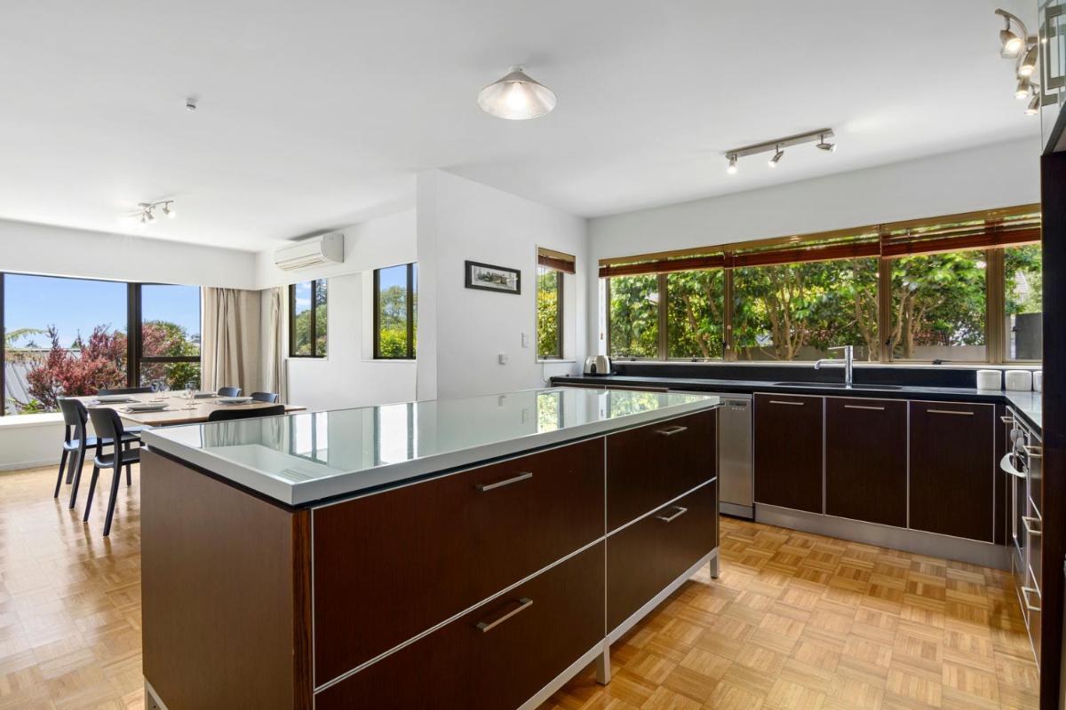 Rutherford Retreat - Nelson Holiday Home - Housity