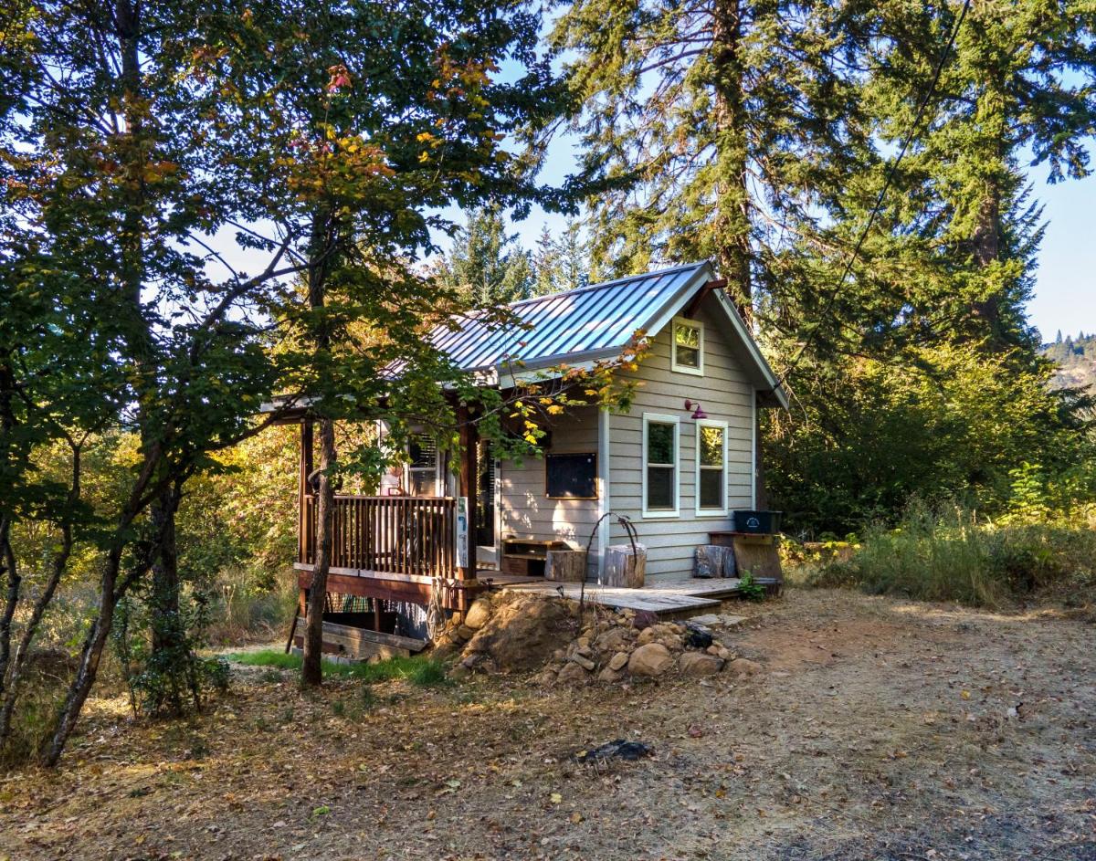 Squirrels Nest 30 Day Minimum cabin - Housity
