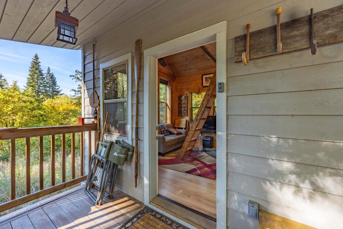 Squirrels Nest 30 Day Minimum cabin - Housity
