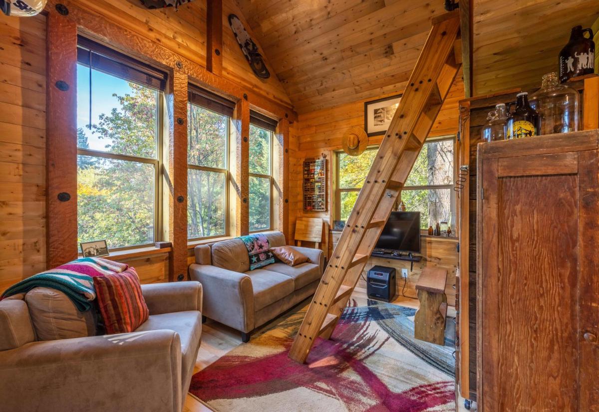 Squirrels Nest 30 Day Minimum cabin - Housity