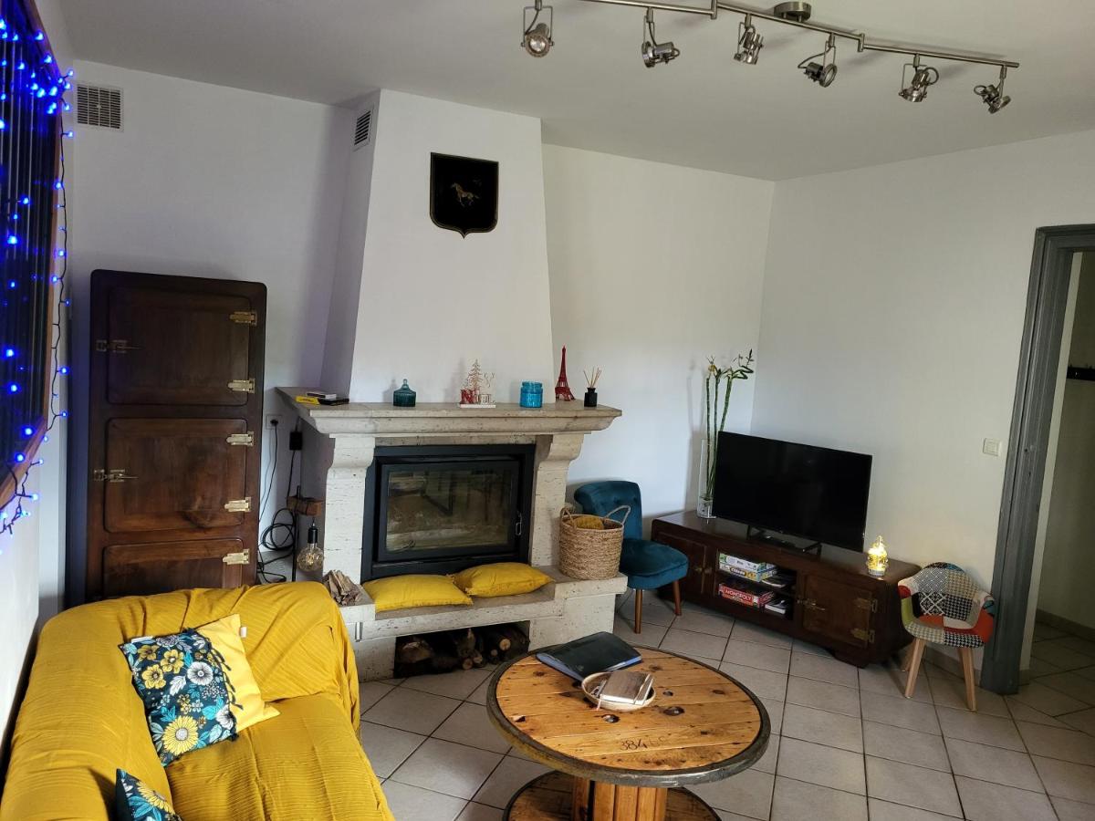 Maison chaleureuse avec exterieur près de la ville - Housity