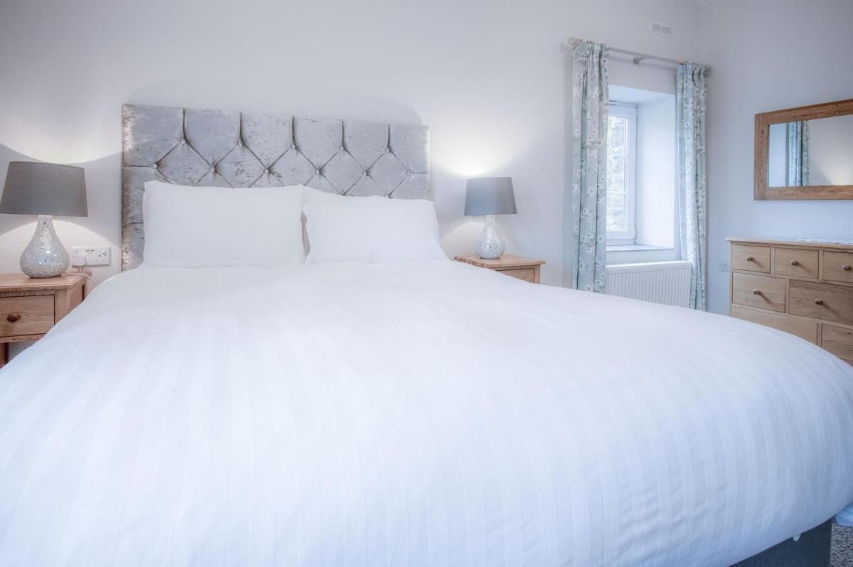 The Granary - 3 Bedroom Cottage - Langdon Farm - Housity