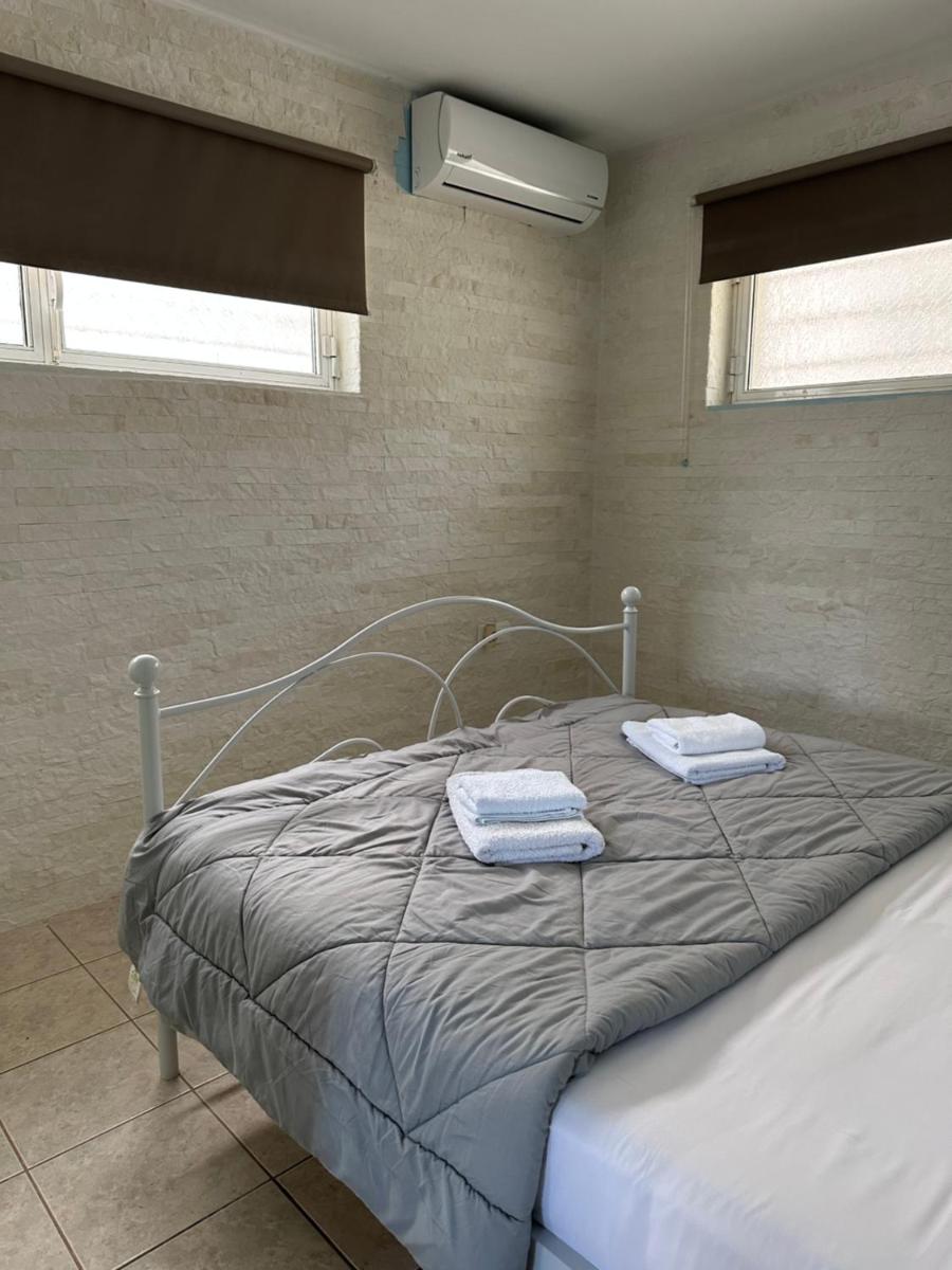 Renovated apt close to beach Wifi AC - Housity