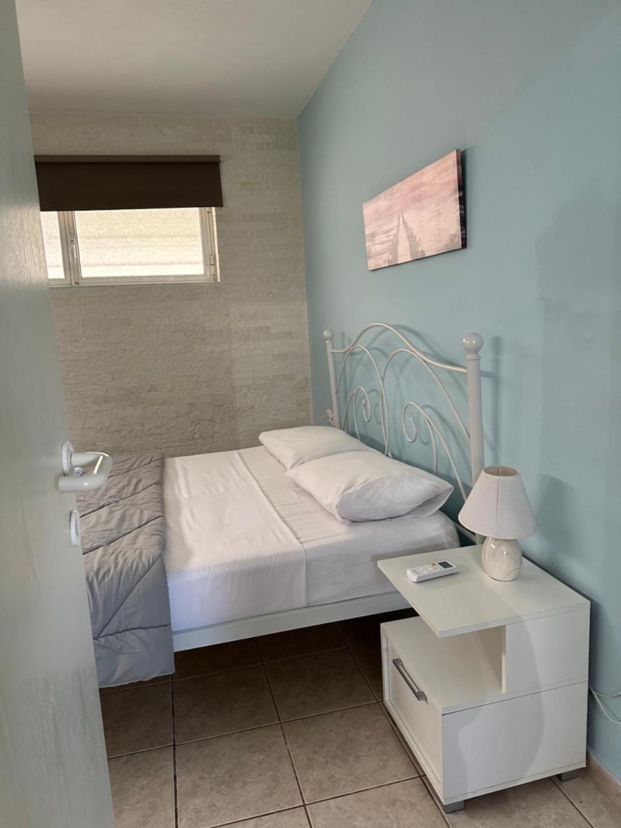 Renovated apt close to beach Wifi AC - Housity