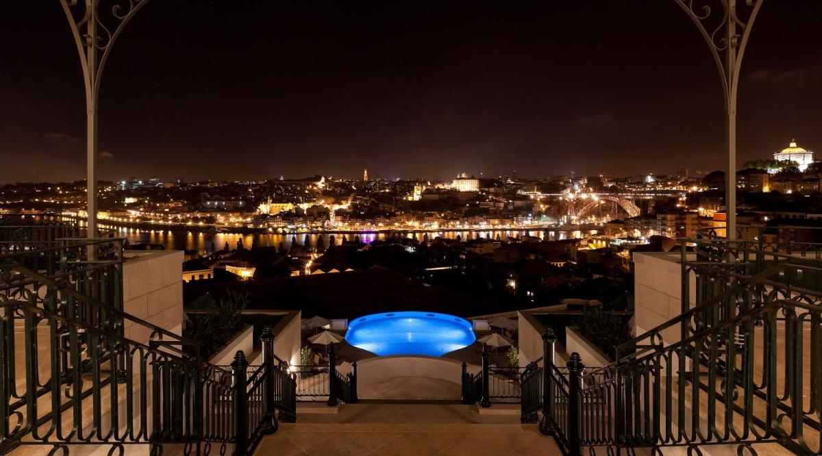Um ponto de interesse local perto do hotel