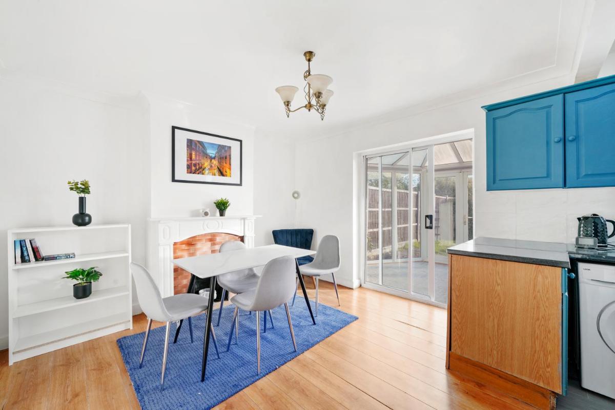 3bed Cozy House: Parking + Wifi - Housity