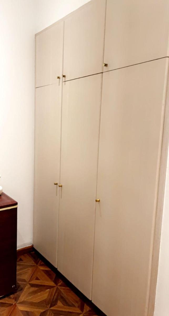 Small budget master room - Housity