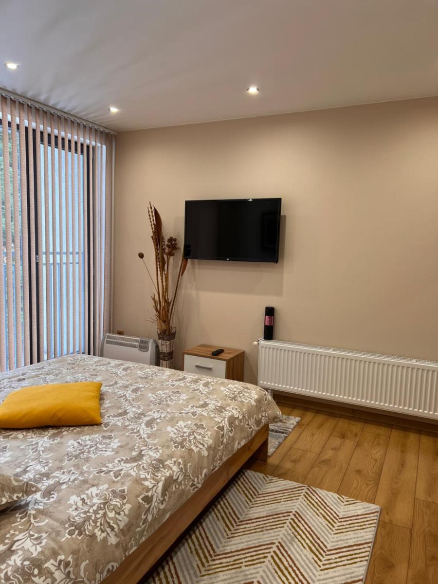 The WhiteHorse  2 - Housity