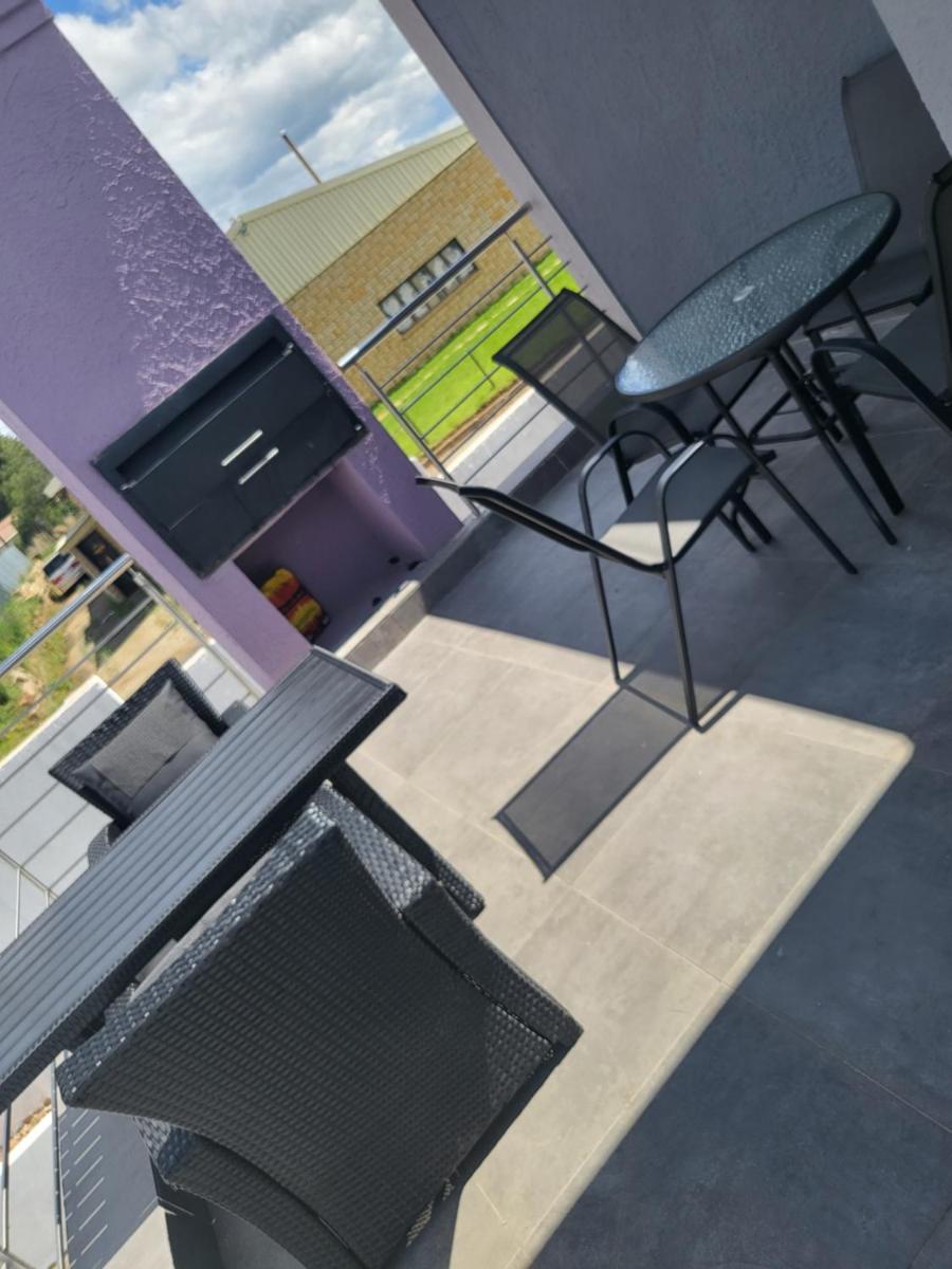 Domsa Lapeng Guesthouse - Housity