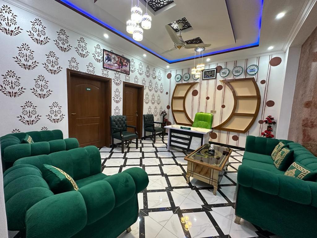 Cheerful VIP Apartments Villa - Housity