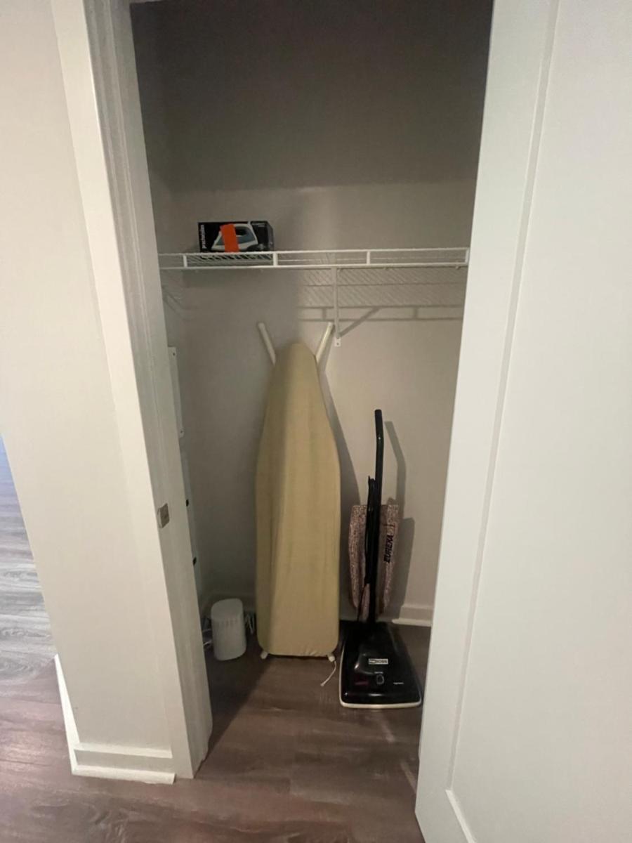 3 Bedroom Luxury Bethesda Apartment - Housity