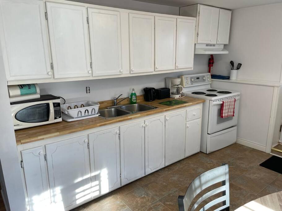 Quiet 1 Bdrm apartment - Housity