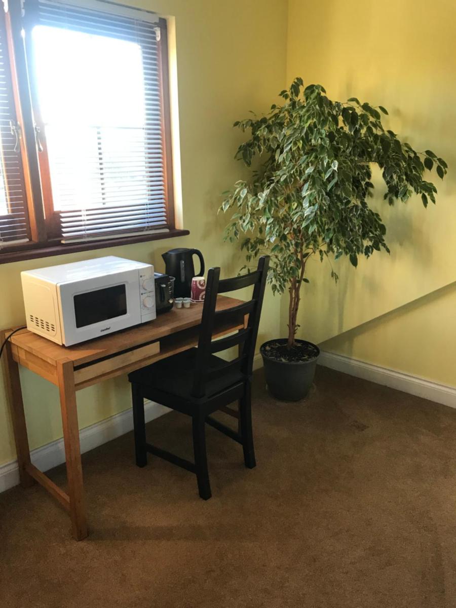 Cosy Private Room in Old Corringham - Housity