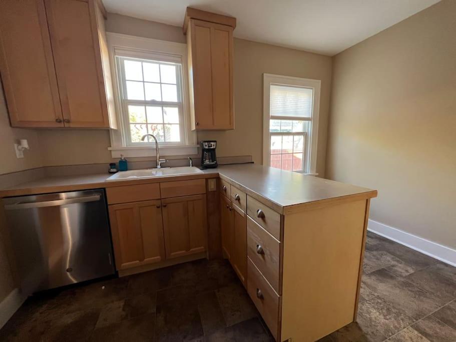 Freshly renovated home in a vintage neighborhood - Housity