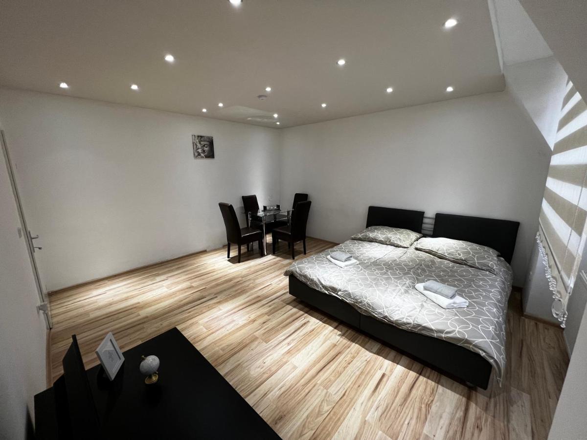 Mateo Apartments I Contactless Check-In - Hizvo
