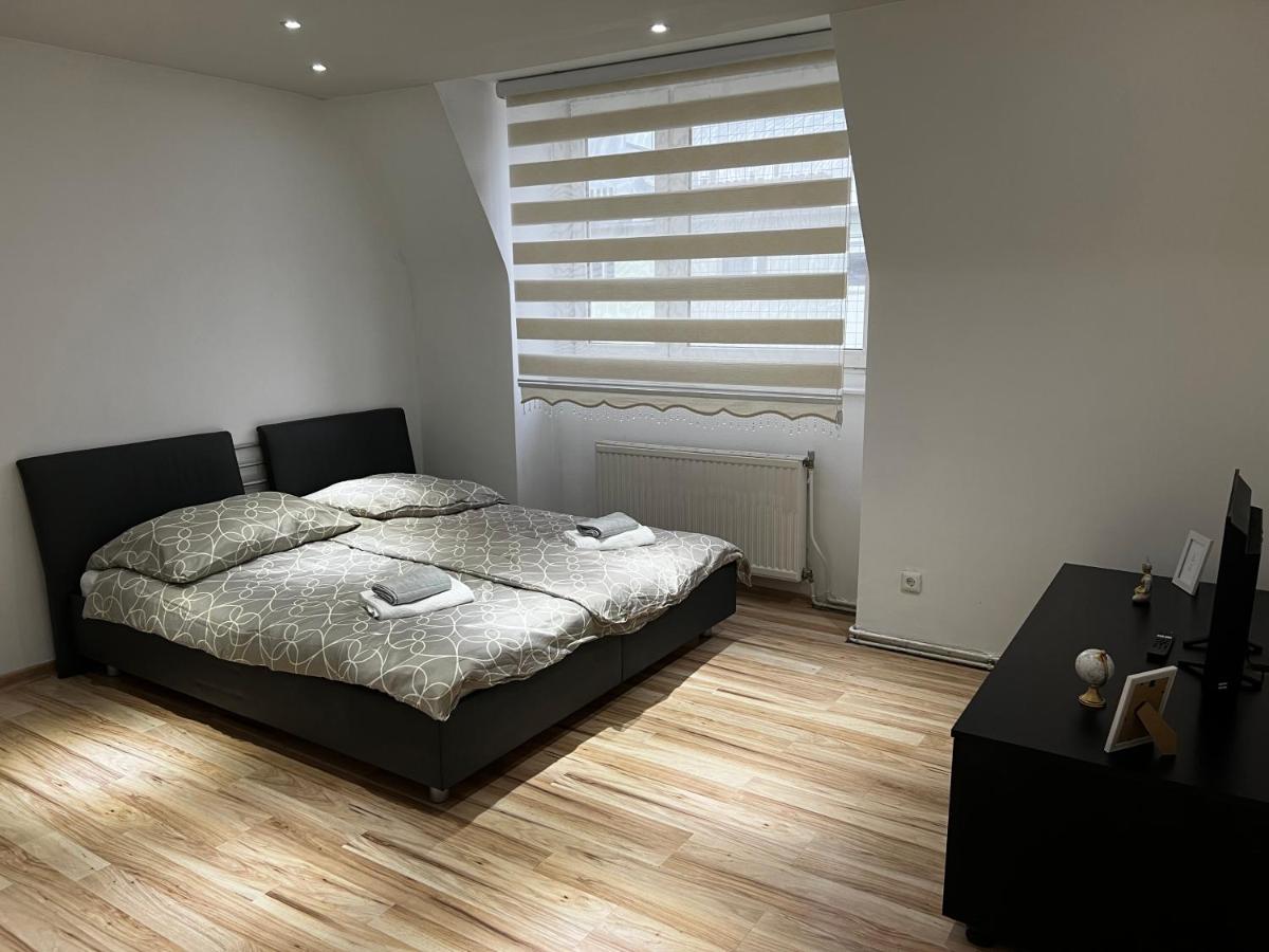 Mateo Apartments I Contactless Check-In - Hizvo