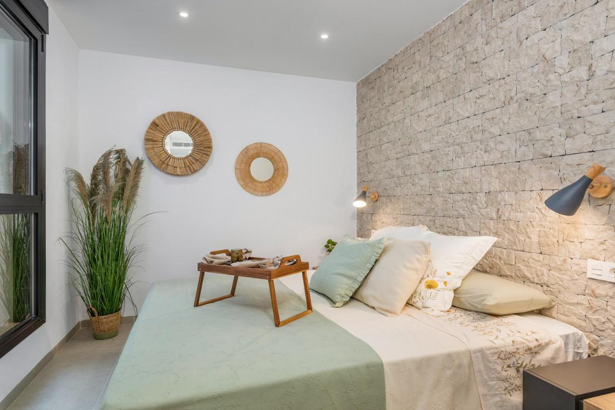Suitetrails - Spacious beach apartment Lo Pagan