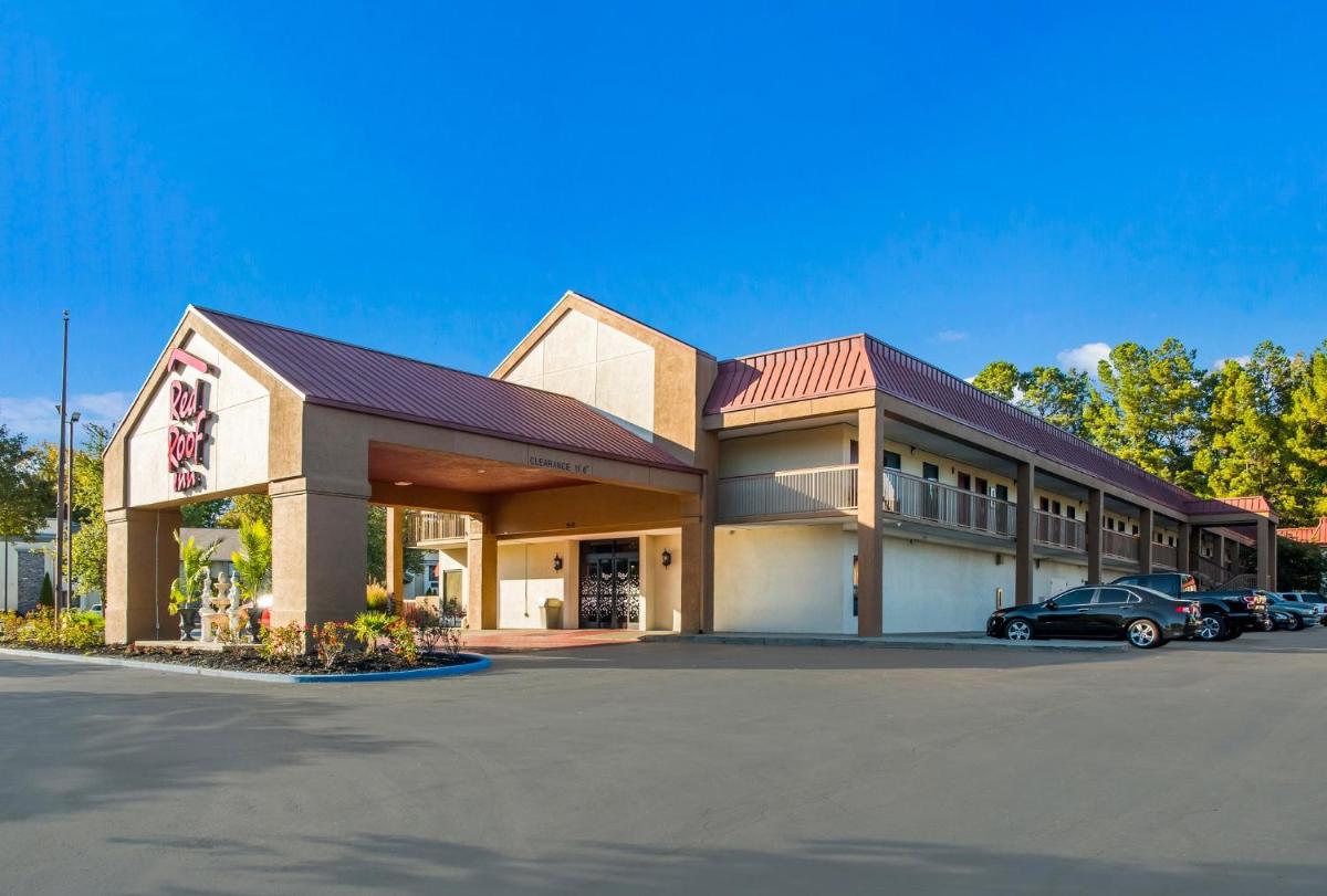 Red Roof Inn Tupelo - Housity