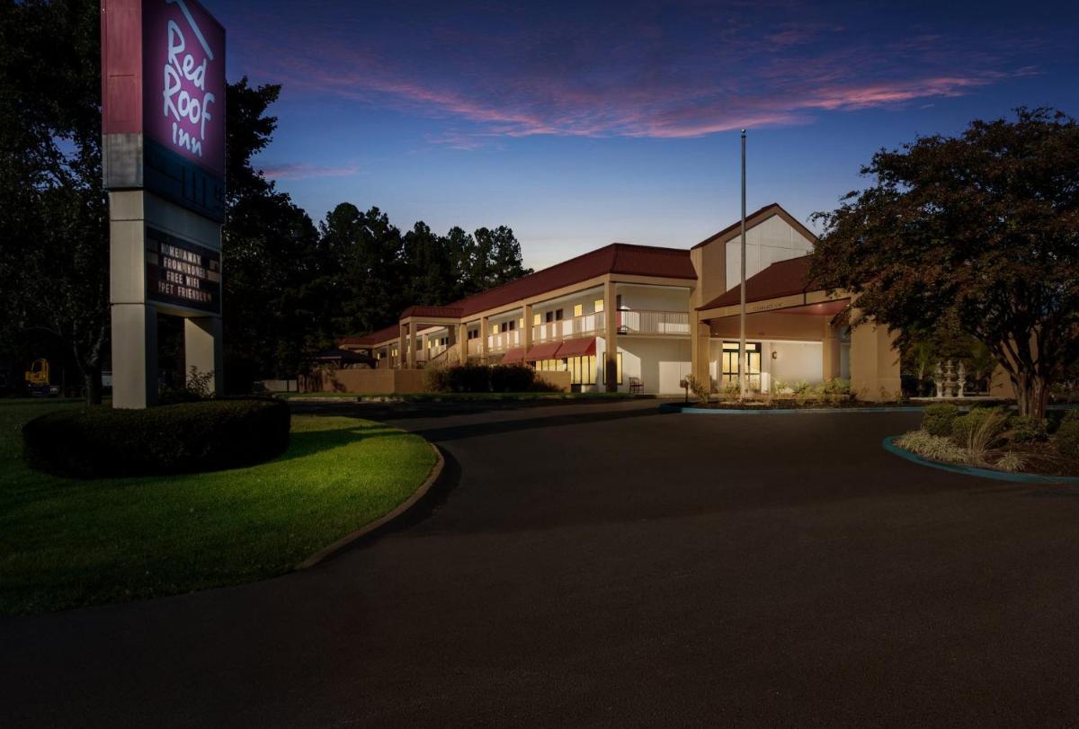 Red Roof Inn Tupelo - Housity