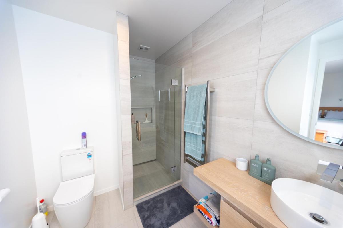 Marsden Cove Canal Haven with Spa Pool - Housity
