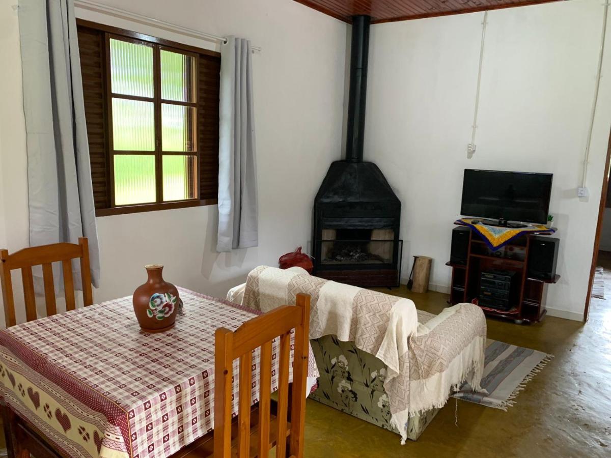 Casa Sol Brilhante - natureza e riacho na varanda - Housity