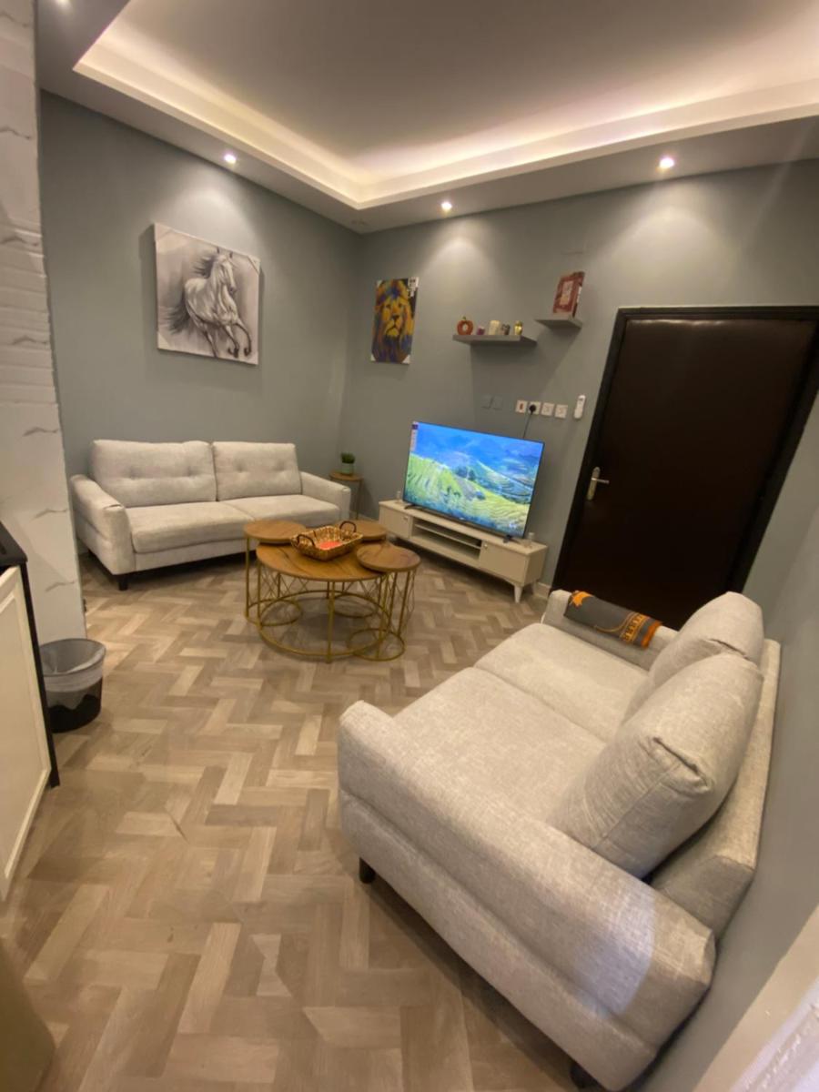 Suitetrails - Smart Entry Apartment