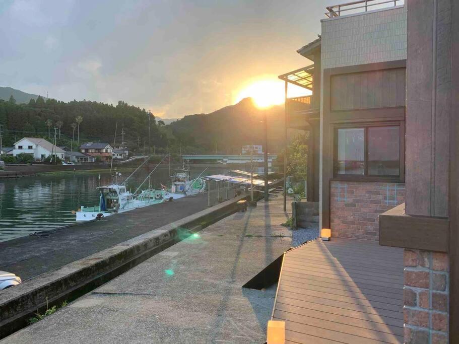 Pier39 Uchiumi Cozy house located in front of the sea and harbor! - Housity