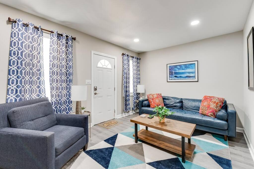 Adorable 2-Bedroom Home in Hopewell near Hospital - Housity