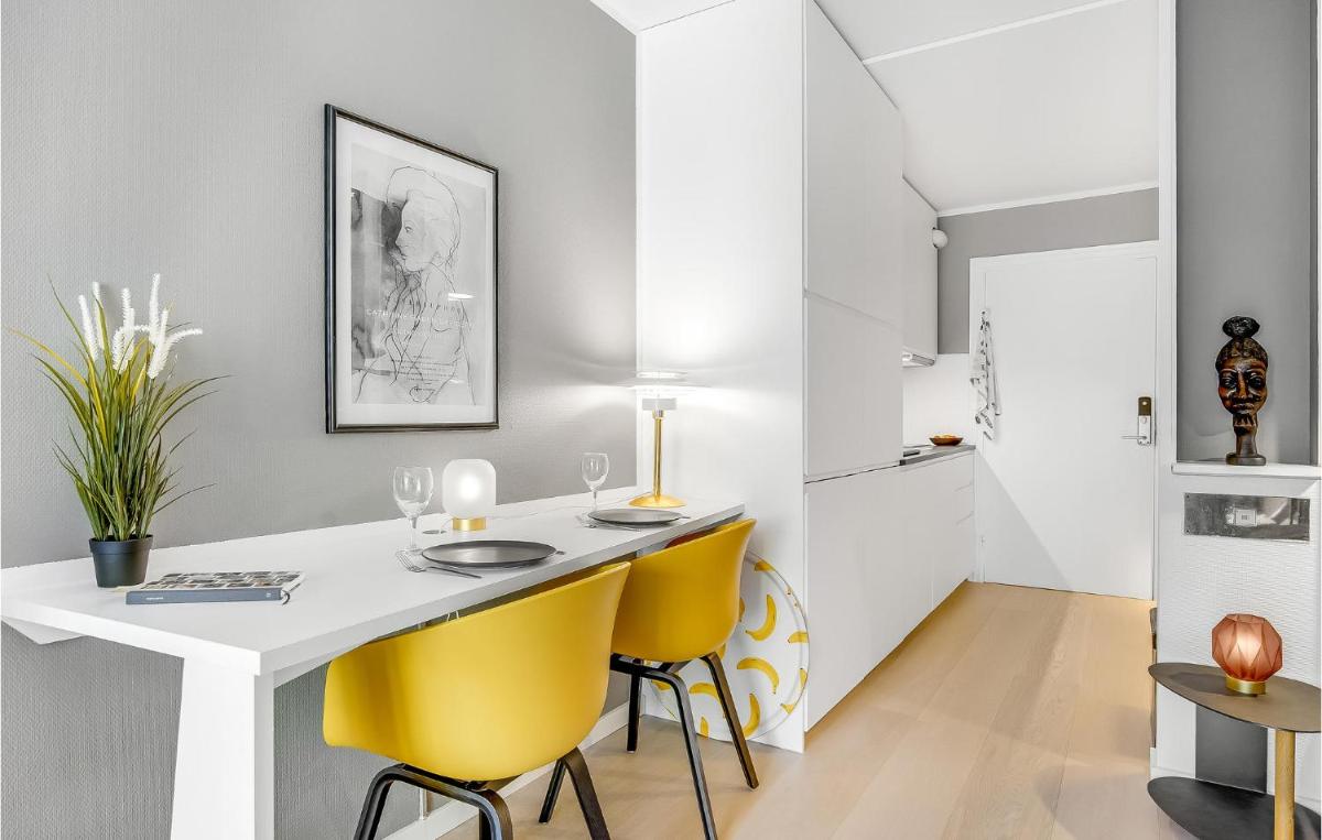 Stunning Home In Helsingr With Wifi - Housity