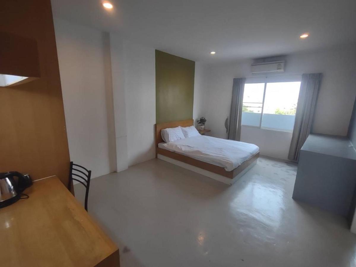 8 Residence - Housity