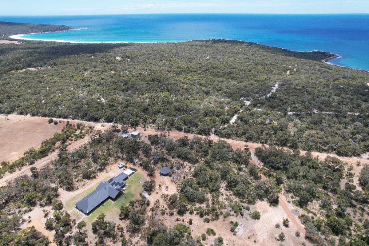 Eagle Bay House - Housity