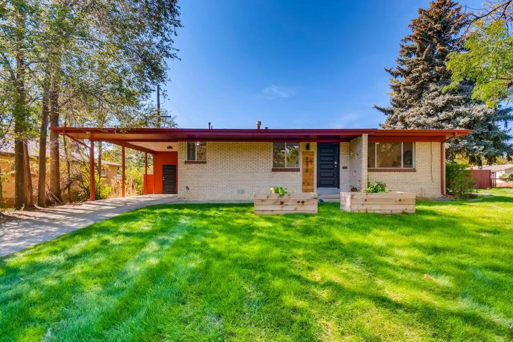 Easy to Denver-Marvelous Mid-Century Mod Charmer! - Housity