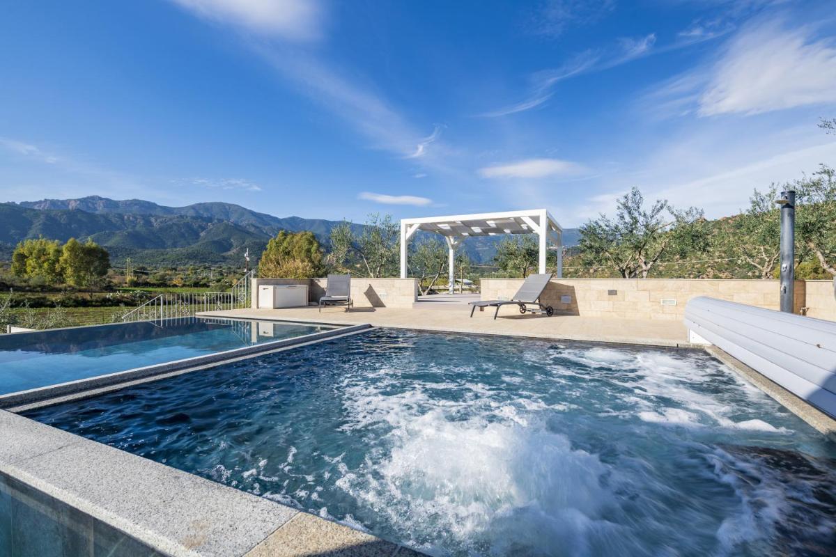 Villa Sara con Piscina - Housity