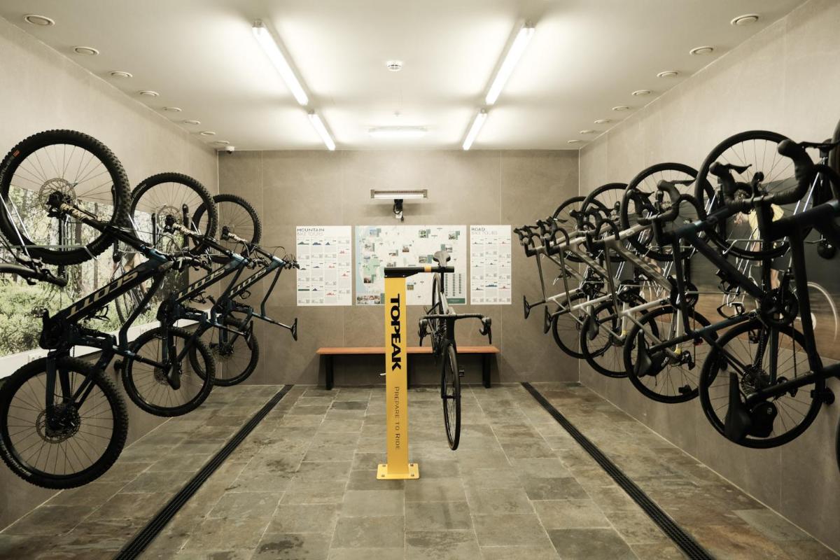 Andar de bicicleta em FeelViana Sport Hotel ou nos arredores