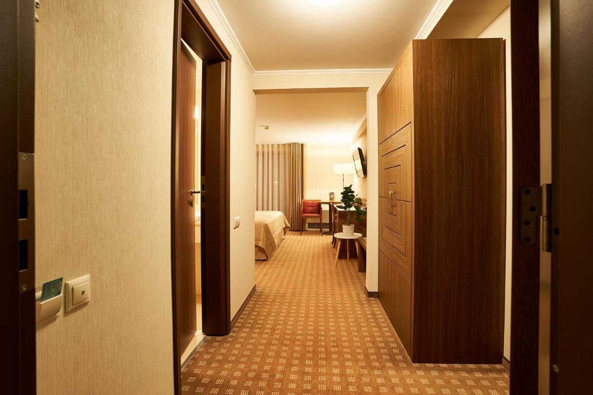 Petrodava ONE - Housity