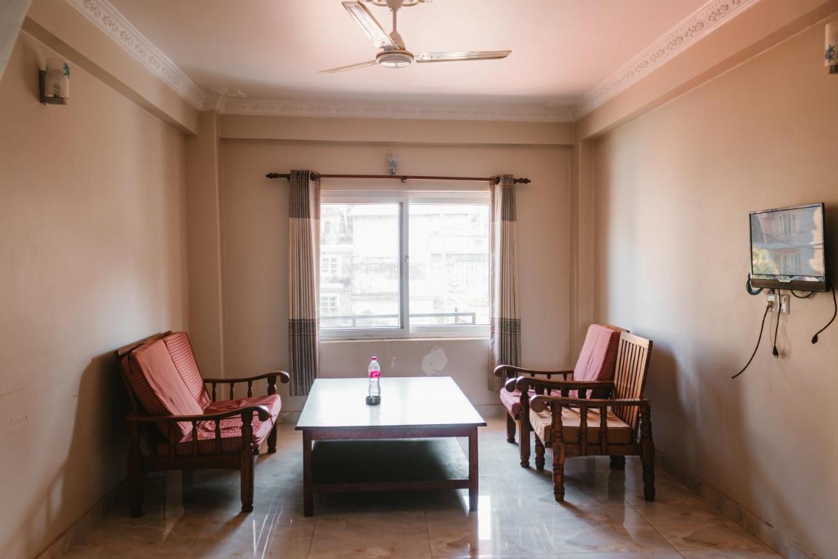 Lake Mahal Hotel & Restaurant - Housity