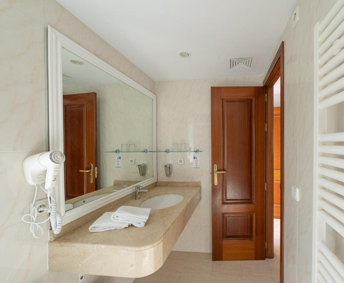 Apartamentos Los Tilos - Housity