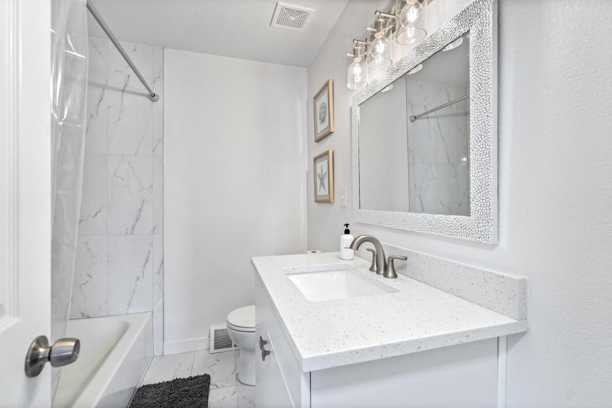 @ Marbella Lane - Neat and Modern Home in Arvada - Housity
