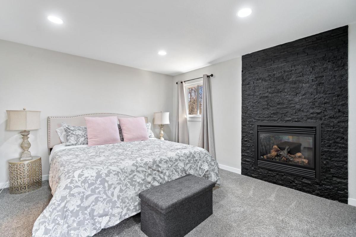 @ Marbella Lane - Neat and Modern Home in Arvada - Housity